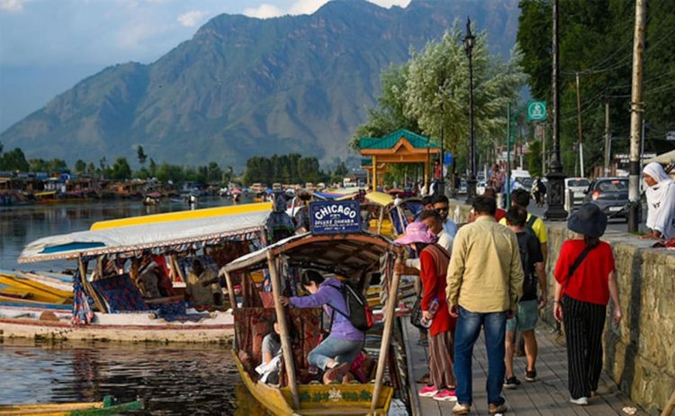 जम्मू-कश्मीर में 5 साल में 34 अल्पसंख्यकों ने आतंकी घटनाओं में गंवाई जान : गृह मंत्रालय