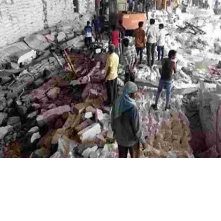 गुजरात में दीवार ढहने से 12 लोगों की मौत पर अमित शाह ने जताया शोक