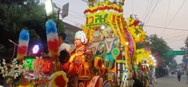 मनमोहक व आकर्षक झांकियों व बैंड बाजों के साथ धूमधाम निकली भगवान श्री राम की बारात